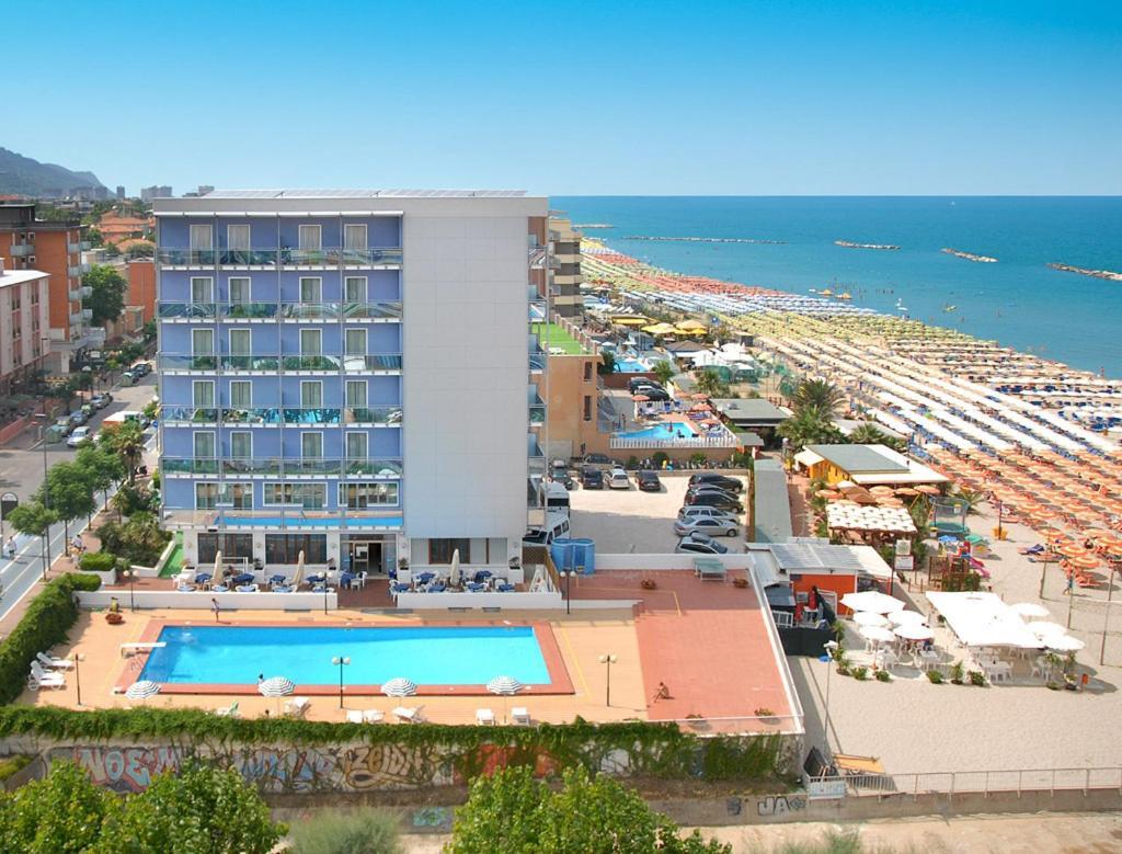 Hotel Majestic Pesaro Extérieur photo
