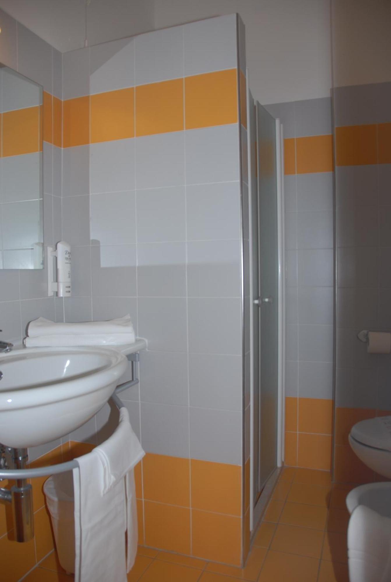 Hotel Majestic Pesaro Extérieur photo
